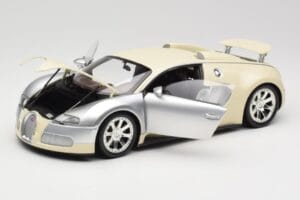 Bugatti Veyron Edition Centenaire Chrome Beige Minichamps 1:18 100110854 Kovina – slika 2 od 8