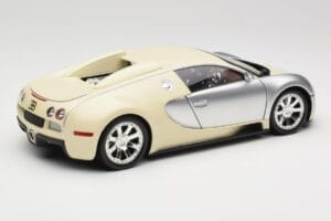 Bugatti Veyron Edition Centenaire Chrome Beige Minichamps 1:18 100110854 Kovina – slika 3 od 8