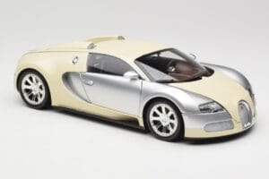 Bugatti Veyron Edition Centenaire Chrome Beige Minichamps 1:18 100110854 Kovina – slika 6 od 8