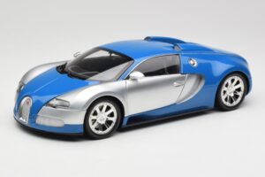 Bugatti Veyron Edition Centenaire Chrome Blue Minichamps 1:18 100110850 Kovina