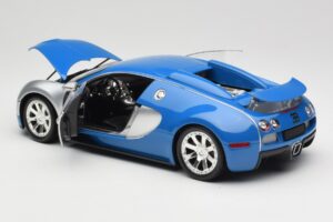 Bugatti Veyron Edition Centenaire Chrome Blue Minichamps 1:18 100110850 Kovina – slika 5 od 8