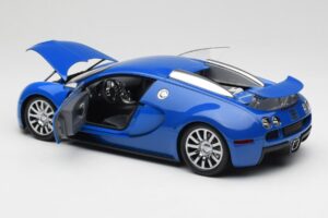 Bugatti Veyron Svetlo Modra Temno Modra Minichamps 1:18 100110821 Kovina – slika 5 od 8