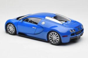 Bugatti Veyron Svetlo Modra Temno Modra Minichamps 1:18 100110821 Kovina – slika 7 od 8
