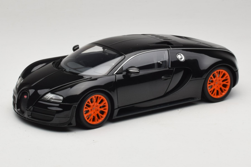 Bugatti Veyron Super Sport Black Metallic Minichamps 1:18 100110842 Kovina