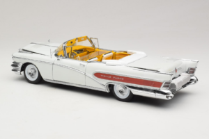Buick Limited Wells Fargo Moder Sun Star 1:18 4821 Kovina – slika 5 od 6