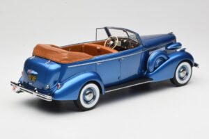 Buick Roadmaster 80-C Four Door Phaeton Blue Metallic BoS Models 1:18 BOS372 Smola – slika 2 od 6