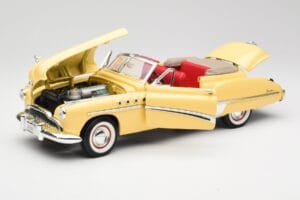 Buick Roadmaster Chrome Yellow Motormax 1:18 23124646-M17 Kovina – slika 2 od 8