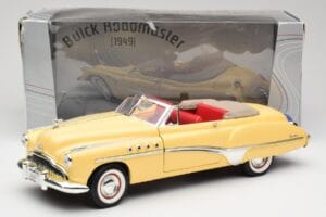 Buick Roadmaster Chrome Yellow Motormax 1:18 23124646-M17 Kovina – slika 8 od 8