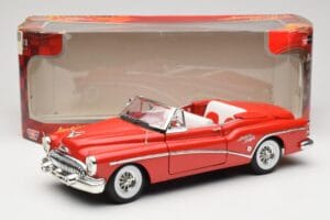 Buick Skylark Kabriolet Rdeč Motormax 1:18 73129 Kovina – slika 8 od 8