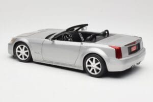 Cadillac XLR Kabrio Srebrn Hot Wheels 1:18 53838 Kovina – slika 7 od 8