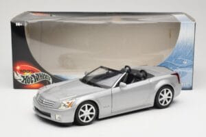 Cadillac XLR Kabrio Srebrn Hot Wheels 1:18 53838 Kovina – slika 8 od 8