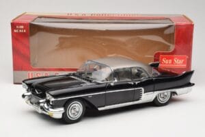 Cadillac Brougham Črn Sun Star 1:18 4001 Kovina – slika 8 od 8