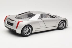 Cadillac Cien Srebrn Hot Wheels 1:18 57296 Kovina – slika 3 od 8