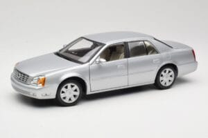Cadillac DeVille DTS Maisto 1:18 56061 Kovina