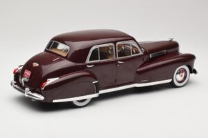 Cadillac Fleetwood 60 Special Sedan Rdeč MCG 1:18 MCG18071 Kovina – slika 2 od 6