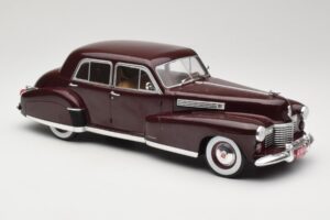 Cadillac Fleetwood 60 Special Sedan Rdeč MCG 1:18 MCG18071 Kovina – slika 4 od 6