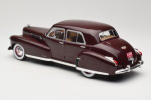 Cadillac Fleetwood 60 Special Sedan Rdeč MCG 1:18 MCG18071 Kovina – slika 5 od 6