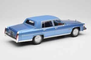Cadillac Fleetwood Brougham Moder Metalik MCG 1:18 MCG18252 Kovina – slika 2 od 6
