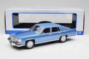 Cadillac Fleetwood Brougham Moder Metalik MCG 1:18 MCG18252 Kovina – slika 6 od 6