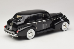 Cadillac Fleetwood Series 75 The Godfather Jada 1:18 91199 Kovina – slika 2 od 6