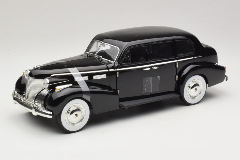 Cadillac Fleetwood Series 75 The Godfather Jada 1:18 91199 Kovina