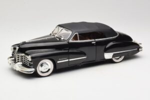 Cadillac Series 62 Črna Anson 1:18 30345 Kovina