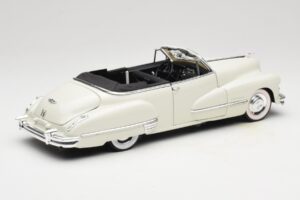 Cadillac Series 62 Kabriolet Bela Anson 1:18 30335 Kovina – slika 3 od 8