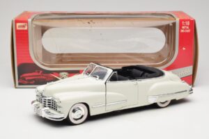 Cadillac Series 62 Kabriolet Bela Anson 1:18 30335 Kovina – slika 8 od 8