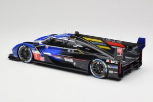 Cadillac V-Series.R LMDh #2 E. Bamber / A. Lynn / R. Westbrook Chip Ganassi Racing 24 Hours of Le Mans 2023 TopSpeed 1:18 TS0 – slika 4 od 5