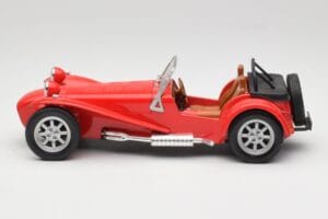Caterham Super Seven Series 3 Rdeč Anson 1:18 30317-W Kovina – slika 4 od 8