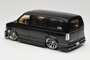 Chevrolet Astro Van Tuned Črn Jada 1:18 63122 Kovina – slika 7 od 8