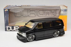 Chevrolet Astro Van Tuned Črn Jada 1:18 63122 Kovina – slika 8 od 8
