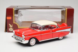 Chevrolet Bel Air Matador Rdeč & India Slonokoščena Road Legends 1:18 92109 Kovina – slika 8 od 8
