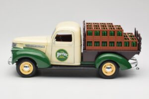 Chevrolet Brasseur Perrier Delivery Van Zelen Solido 1:18 203243 Kovina – slika 4 od 8
