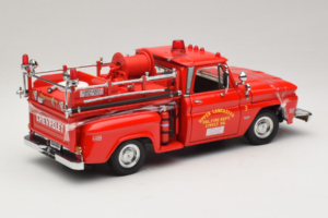 Chevrolet C-20 Fire Truck Sun Star 1:18 1383 Kovina – slika 2 od 6