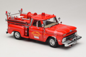 Chevrolet C-20 Fire Truck Sun Star 1:18 1383 Kovina – slika 4 od 6