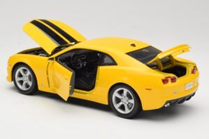Chevrolet Camaro SS RS Rumen Maisto 1:18 31173 Kovina – slika 5 od 8