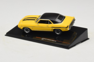 Chevrolet Camaro Yenko SYC Rumen IXO 1:43 CLC591N Kovina – slika 3 od 4