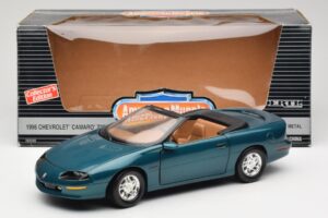 Chevrolet Camaro Z28 Kabriolet Zelena American Muscle 1:18 7231D0 Kovina – slika 8 od 8