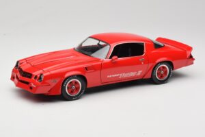 Chevrolet Camaro Z28 Yenko Turbo Z Rdeč GreenLight 1:18 12999 Kovina
