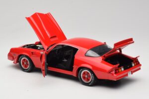 Chevrolet Camaro Z28 Yenko Turbo Z Rdeč GreenLight 1:18 12999 Kovina – slika 5 od 8