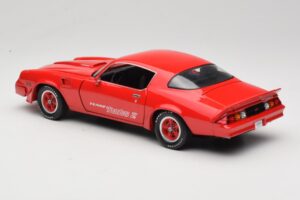 Chevrolet Camaro Z28 Yenko Turbo Z Rdeč GreenLight 1:18 12999 Kovina – slika 7 od 8