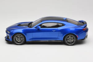 Chevrolet Camaro ZL1 Gen 6 Modra GT Spirit 1:18 GT177 Smola – slika 3 od 6