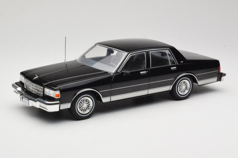 Chevrolet Caprice Črn MCG 1:18 MCG18113 Kovina