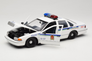 Chevrolet Caprice Kanada Policija UT Models 1:18 21023 Kovina – slika 2 od 8