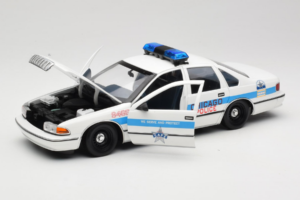 Chevrolet Caprice Chicago Policija UT Models 1:18 180142096 Kovina – slika 2 od 8