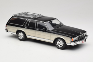 Chevrolet Caprice Estate Wagon Srebrna & Siva MCG 1:18 MCG18478 Kovina – slika 4 od 6