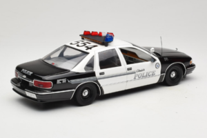 Chevrolet Caprice Glendale Policija UT Models 1:18 21026 Kovina – slika 3 od 8