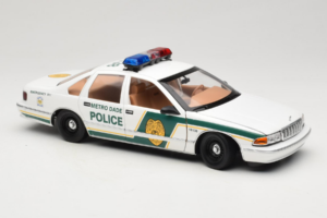 Chevrolet Caprice Metro Dade Policija UT Models 1:18 21024 Kovina – slika 6 od 8