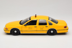 Chevrolet Caprice NYC Taksi UT Models 1:18 180142095 Kovina – slika 4 od 8